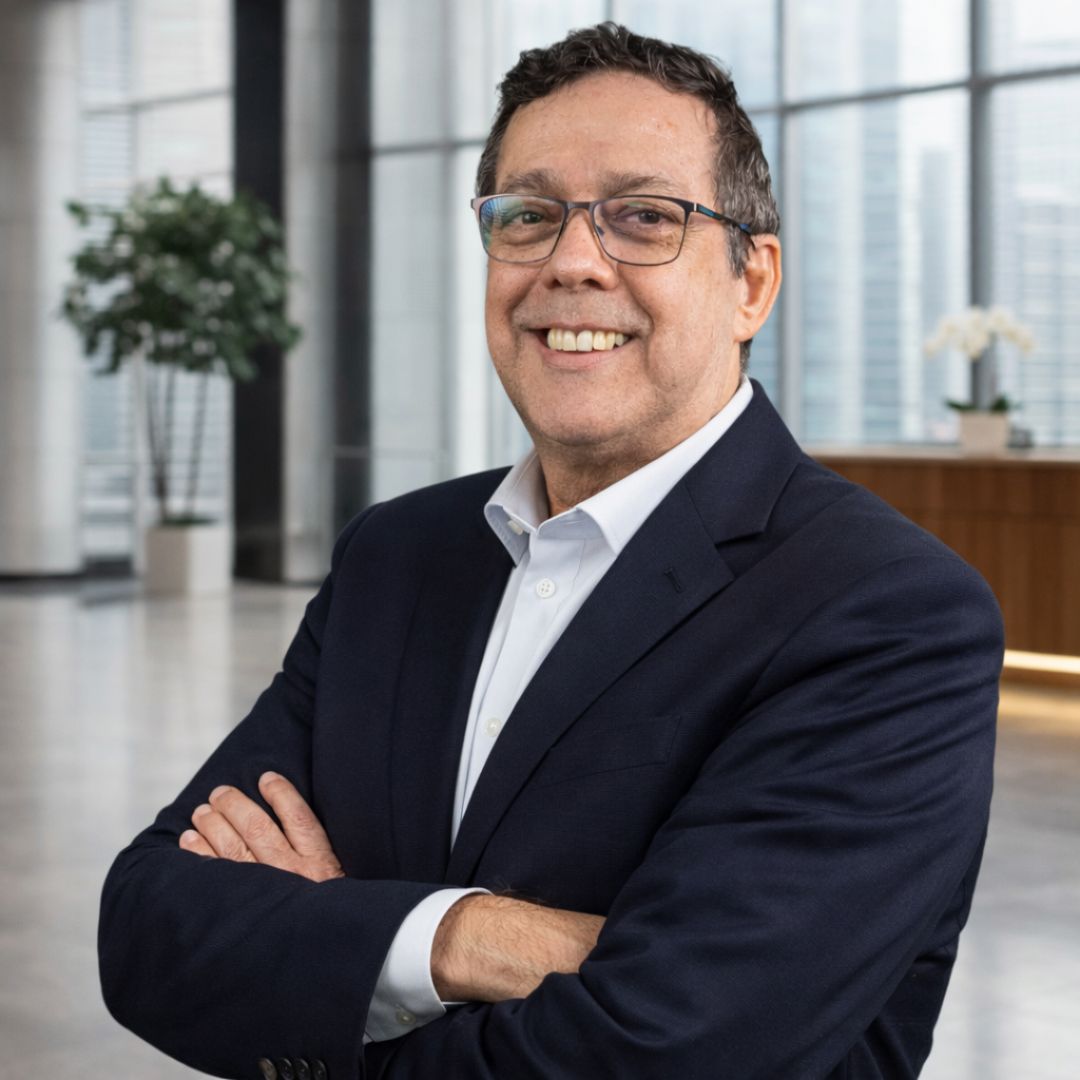 Márcio Moraes, fundador da QI Profissional e especialista em recrutamento e desenvolvimento profissional.